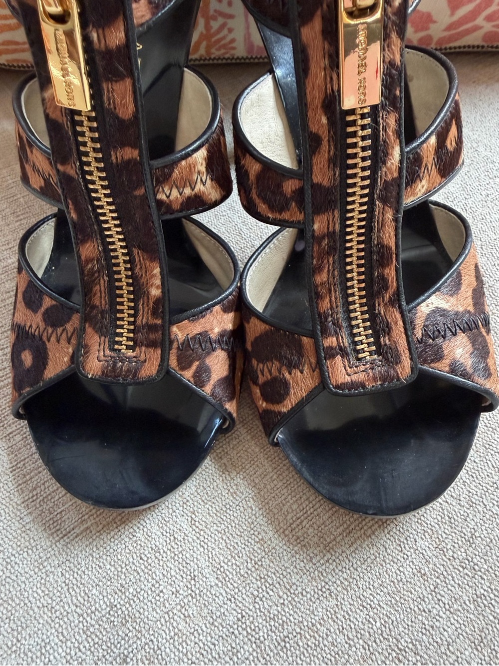 MICHAEL Michael Kors Berkley T-Strap Leopard Haircalf Heels. Women's Size: 6.5 - Picture 3 of 11